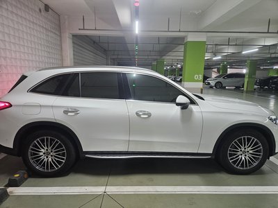 2023 Mercedes-BENZ GLC photo 4