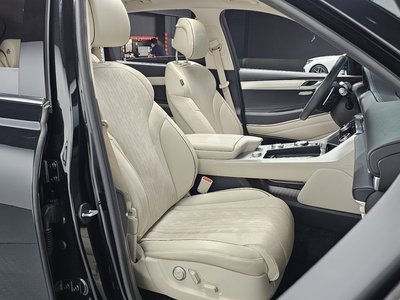 2023 Genesis GV80 thumbnail 16