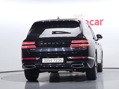 صورة 4 لـ 2023 Genesis GV80