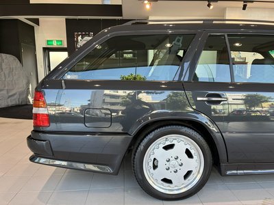 MERCEDES-BENZ MEDIUM-CLASS - 8