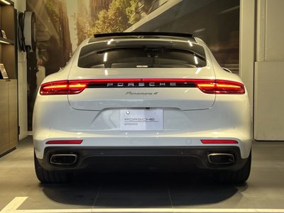 PORSCHE PANAMERA - 5