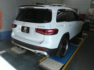 MERCEDES-BENZ GLB - 2