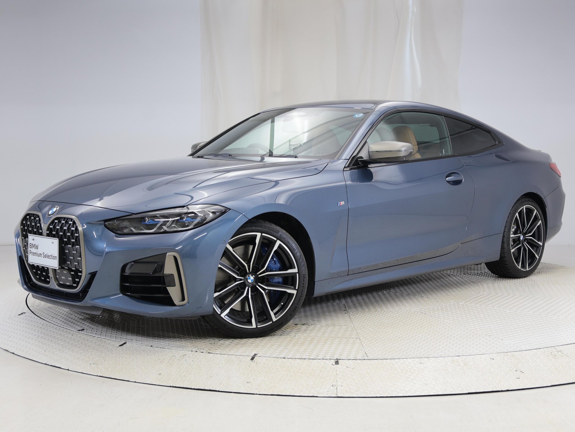 BMW 4 SERIES COUPE - View 1