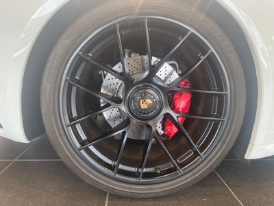 2018 Porsche 911 — миниатюра 23