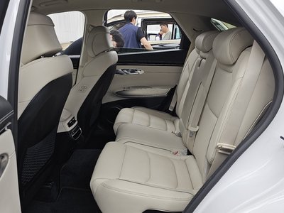 2021 Genesis GV70 thumbnail 16