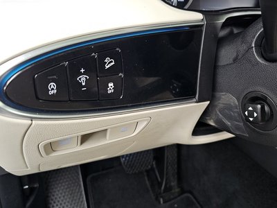 2021 Genesis GV70 thumbnail 27