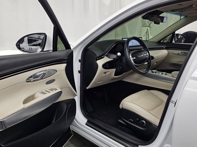 2021 Genesis GV70 thumbnail 13