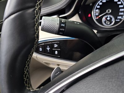 2021 Genesis GV70 thumbnail 33