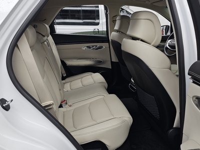 2021 Genesis GV70 thumbnail 18