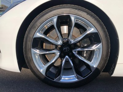 صورة مصغرة 32 لـ 2017 Lexus LC