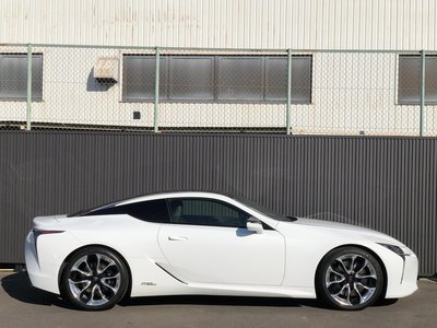 2017 Lexus LC photo 4