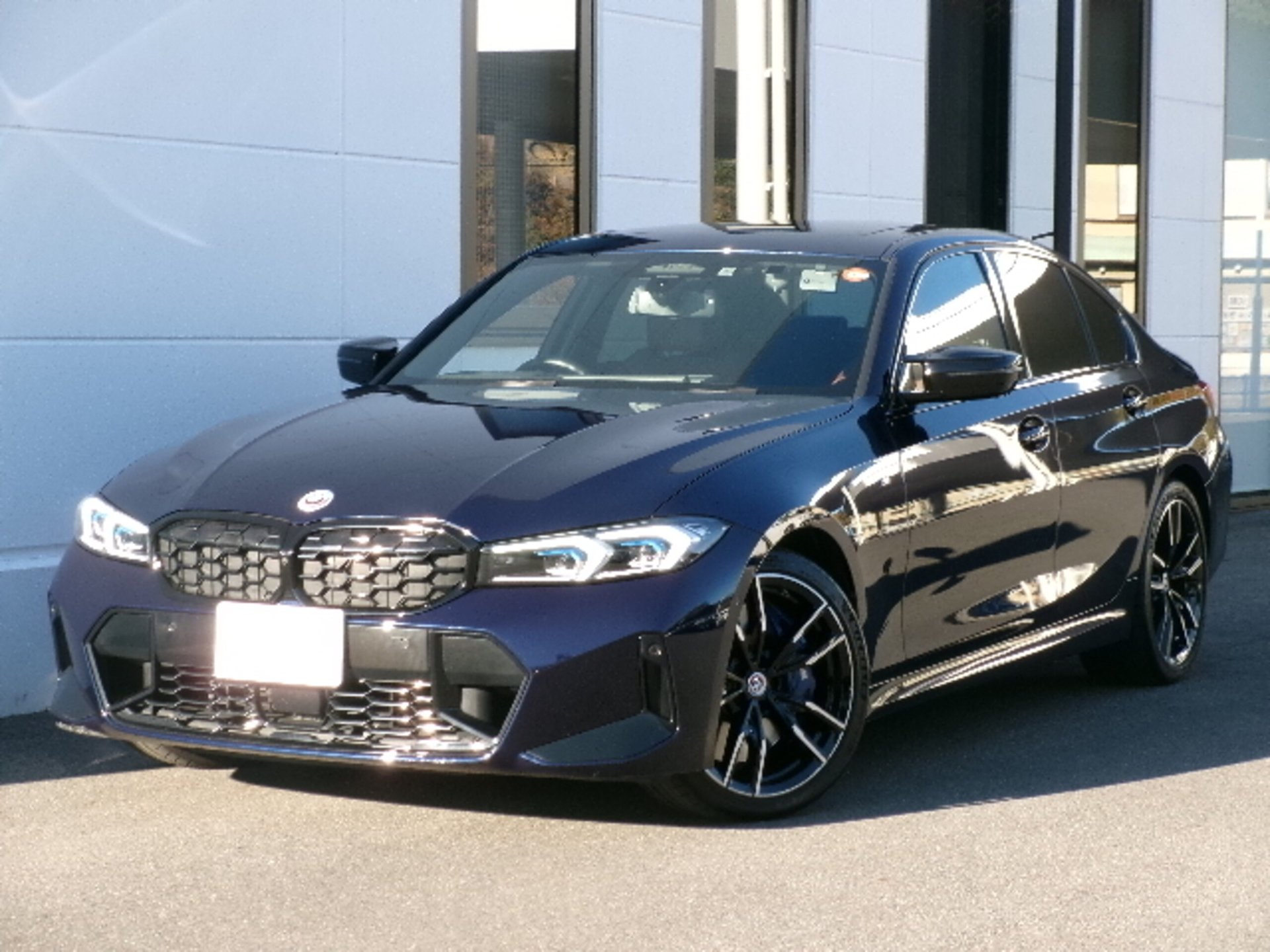 BMW 3 SERIES - View 1