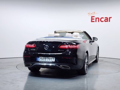 MERCEDES-BENZ E-CLASS - 4