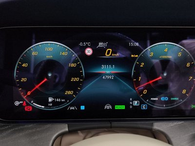 MERCEDES-BENZ E-CLASS - 8