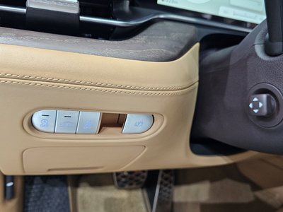 2022 Genesis G90 (RS4) thumbnail 22
