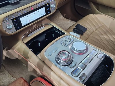 2022 Genesis G90 (RS4) thumbnail 12