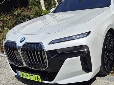 BMW I7 - 2