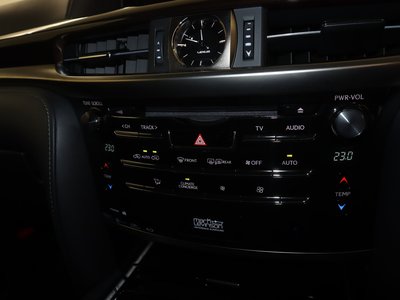 2016 Lexus LX — миниатюра 20