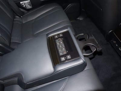 2016 Lexus LX — миниатюра 13