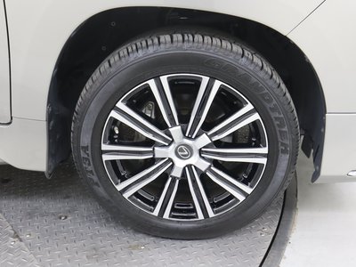 2016 Lexus LX — миниатюра 32