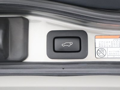2016 Lexus LX — миниатюра 16