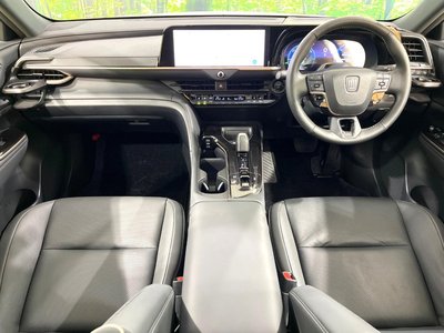 TOYOTA CROWN SPORT - 2