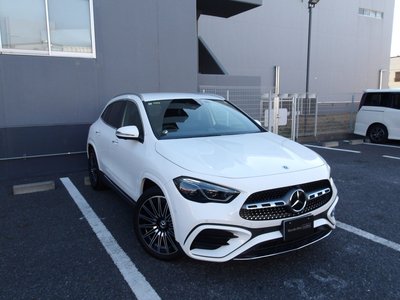 MERCEDES-BENZ GLA - 10
