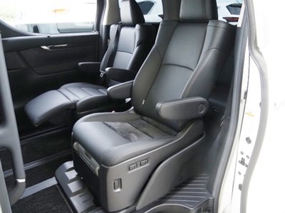صورة مصغرة 17 لـ 2021 Toyota ALPHARD