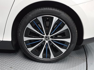 MERCEDES-BENZ EQE - 6