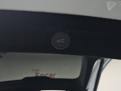 2025 Tesla MODEL Y — миниатюра 33