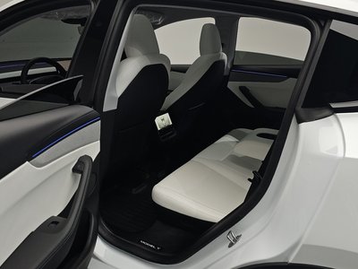 2025 Tesla MODEL Y — миниатюра 16