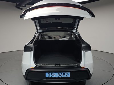 2025 Tesla MODEL Y — миниатюра 26