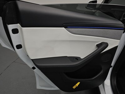 2025 Tesla MODEL Y — миниатюра 15