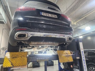 MERCEDES-BENZ GLS - 2