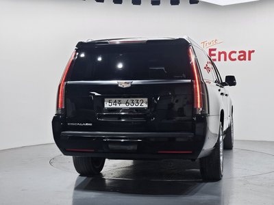 CADILLAC ESCALADE - 3