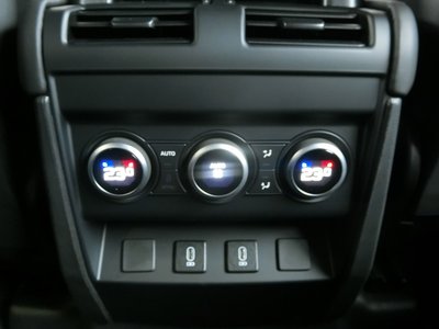 2025 LAND Rover DEFENDER 缩略图 65
