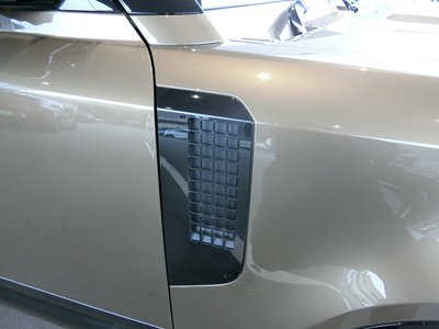2025 LAND Rover DEFENDER 缩略图 16