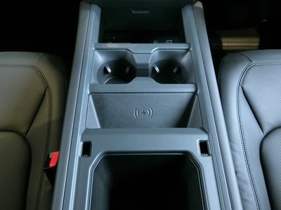 2025 LAND Rover DEFENDER 缩略图 66