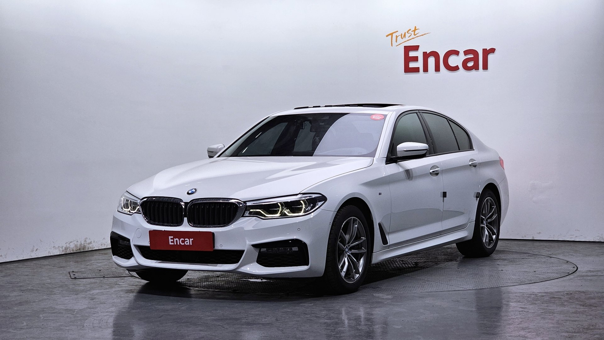 BMW 5 SERIES - View 1