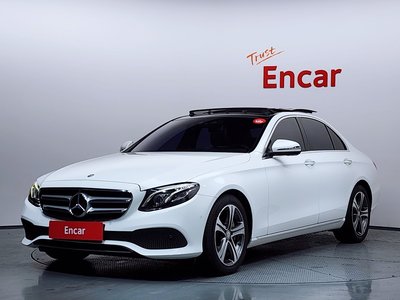 MERCEDES-BENZ E-CLASS - 1