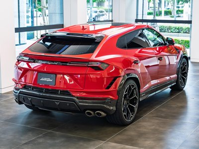 LAMBORGHINI URUS - 8