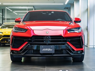 LAMBORGHINI URUS - 5
