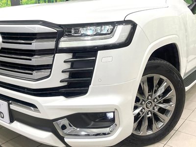 2023 Toyota LAND CRUISER 300 — миниатюра 17