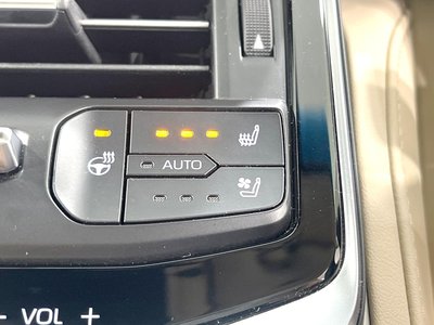 2023 Toyota LAND CRUISER 300 — миниатюра 11