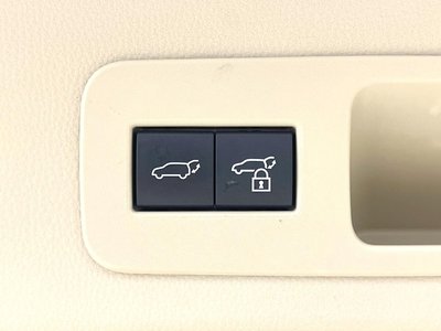 2023 Toyota LAND CRUISER 300 — фото 9