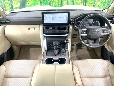 2023 Toyota LAND CRUISER 300 — фото 2