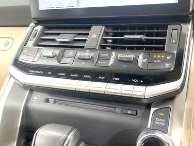 2023 Toyota LAND CRUISER 300 — миниатюра 58