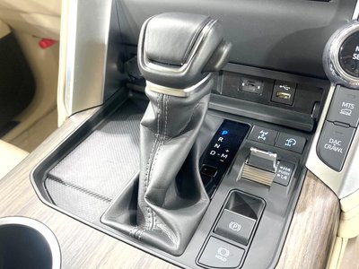 2023 Toyota LAND CRUISER 300 — миниатюра 71