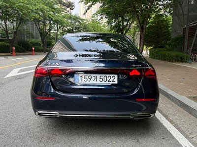 2025 Mercedes-BENZ E-CLASS photo 3