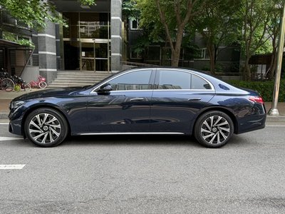 2025 Mercedes-BENZ E-CLASS photo 7